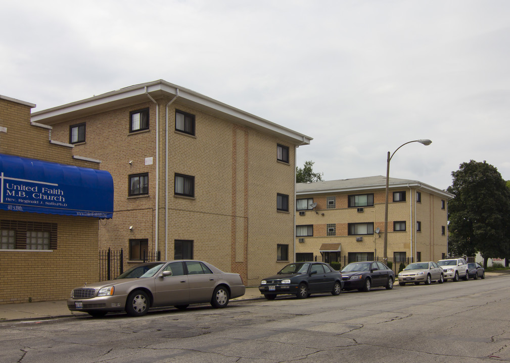 32 S 19th Ave in Maywood, IL - Foto de edificio