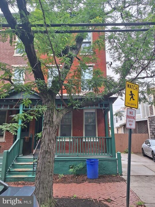 609 Berkley St in Camden, NJ - Building Photo