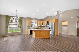 13898 SE Rogers Ln in Clackamas, OR - Building Photo - Building Photo