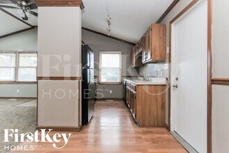 2102 E Edgewood Ave in Indianapolis, IN - Building Photo - Building Photo