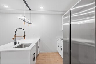 86 N 7th St, Unit 1 in Paterson, NJ - Foto de edificio - Building Photo