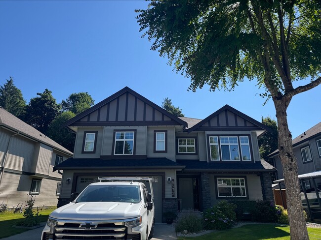 property at 8572 Thorpe St
