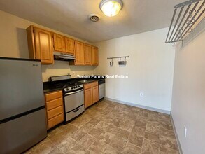 383 Dorchester Ave, Unit 385-C6 in Boston, MA - Building Photo - Building Photo