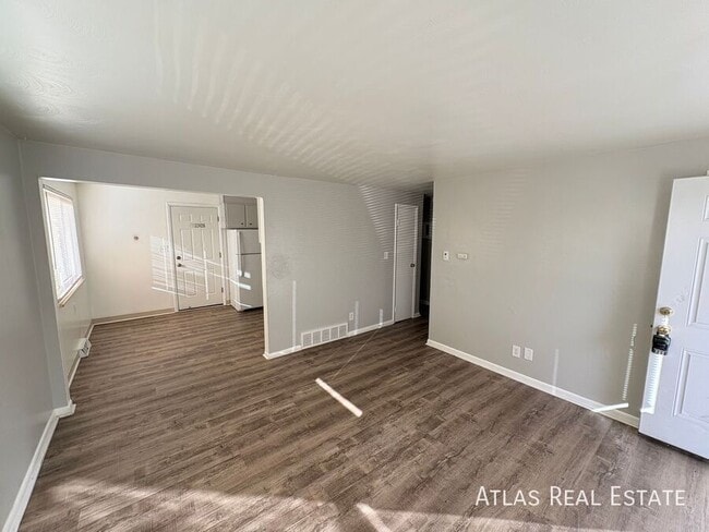 property at 4580 Everett Ct