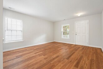 5713 Orchard Beach Ln in Raleigh, NC - Building Photo - Building Photo