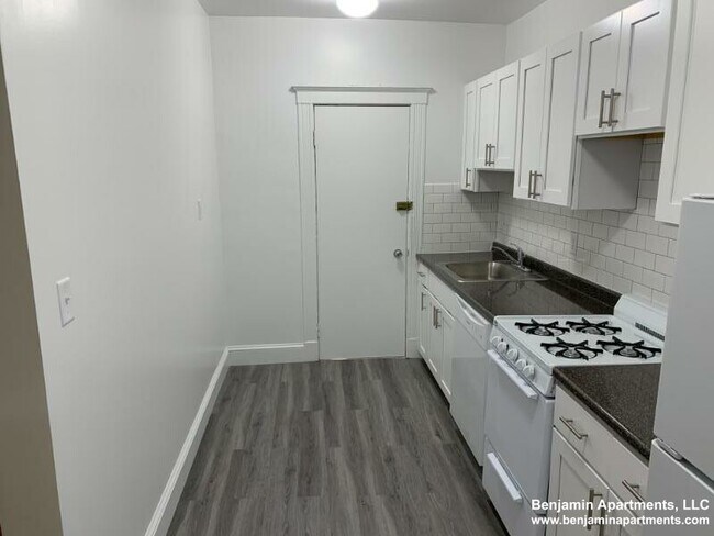 5 Vinal St, Unit 7 in Boston, MA - Building Photo - Building Photo