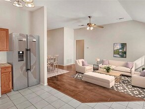 140 Amber Ln in Jarrell, TX - Foto de edificio - Building Photo