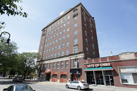 Bluff Towers Apartments in Council Bluffs, IA - Foto de edificio - Building Photo