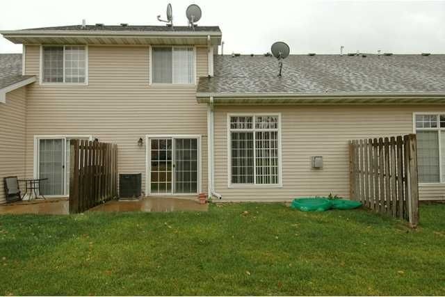 900 67th St, Unit 1005 in West Des Moines, IA - Foto de edificio - Building Photo