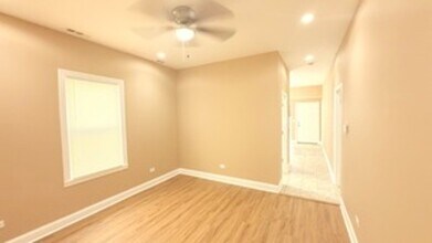 9738 S Ave L in Chicago, IL - Building Photo - Building Photo
