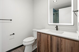 140 N Ashland Ave-Unit -3 in Chicago, IL - Building Photo - Building Photo