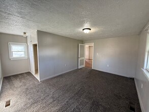 1013 Ave L in Scottsbluff, NE - Building Photo - Building Photo