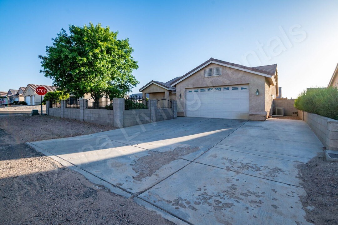 3131 N Brook St in Kingman, AZ - Building Photo