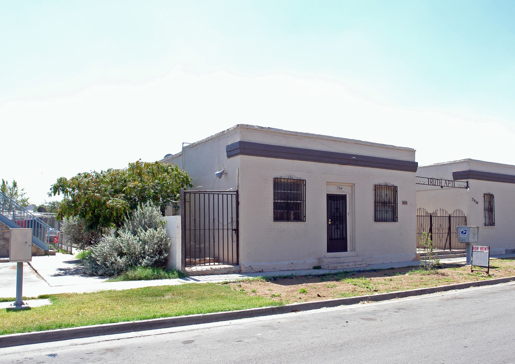 3028 Frutas Ave in El Paso, TX - Foto de edificio