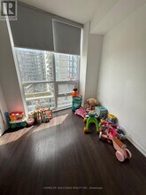 50 Forest Manor Rd in Toronto, ON - Building Photo - Building Photo