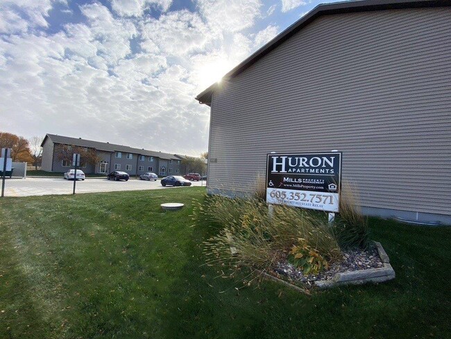 Huron Apartments in Huron, SD - Foto de edificio - Building Photo