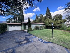 2455 Cooley Plz in Pasadena, CA - Building Photo