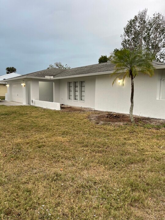 4351 Orange Grove Blvd in North Fort Myers, FL - Building Photo
