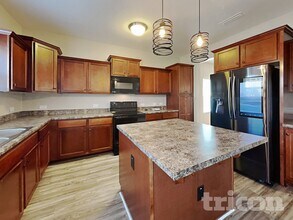 2209 Osprey Ln in McLeansville, NC - Foto de edificio - Building Photo