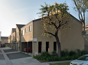 Old Mill Apartments in Huntington Beach, CA - Building Photo - Building Photo