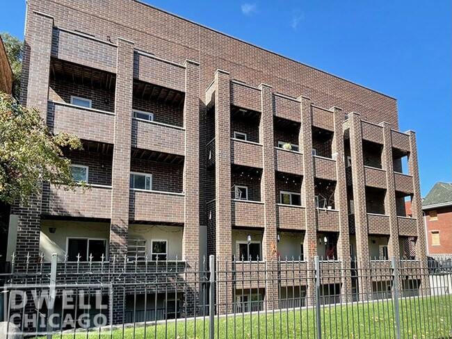 4525 N Beacon St in Chicago, IL - Building Photo - Building Photo
