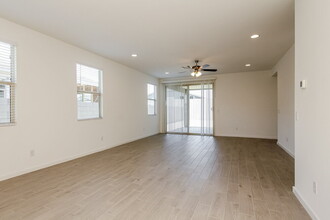 17294 W Running Deer Trl in Surprise, AZ - Building Photo - Building Photo