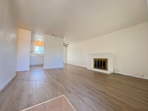 8828 Aylesford Ln in Stockton, CA - Building Photo - Building Photo