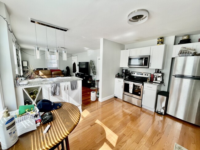 14 Roberts St, Unit 1r