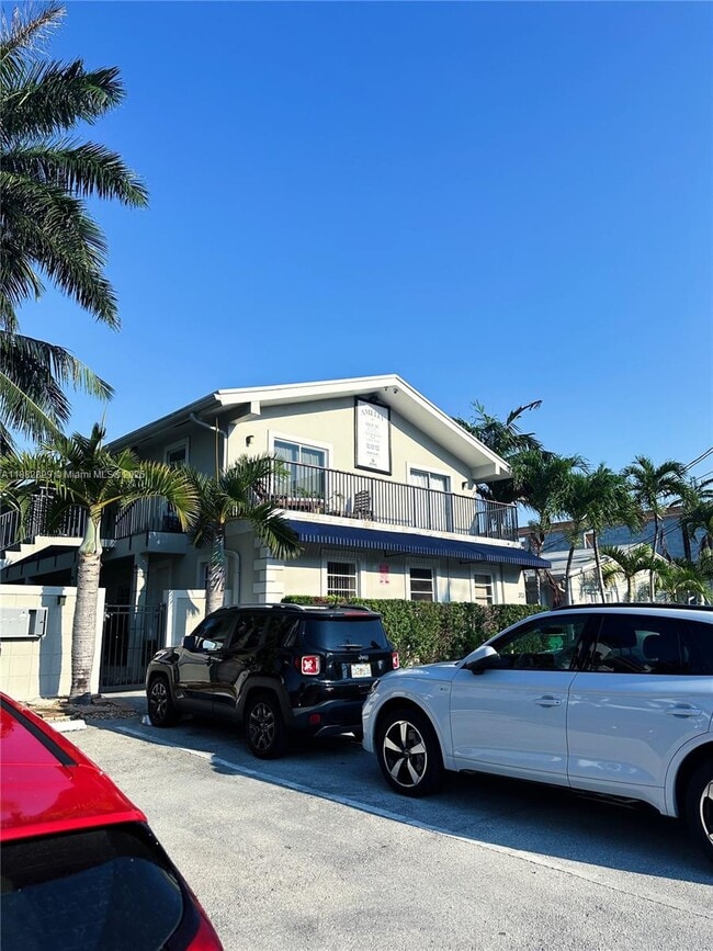 property at 313 Hendricks Isle