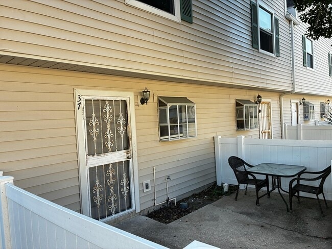 111 E 1st St in Jacksonville, FL - Building Photo - Building Photo