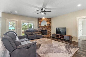 107 Driftwood Ct in Deatsville, AL - Building Photo - Building Photo