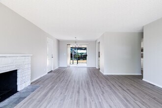 654 Jefferson Ave NE in Renton, WA - Building Photo - Building Photo