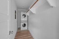 5621 Eskridge St - 6