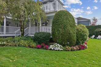 327 Shore Rd in Ogunquit, ME - Building Photo - Building Photo