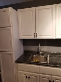 1203 W Cross St photo'