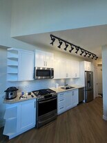 11077 Ravine Rd in Surrey, BC - Building Photo