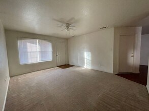 5102 Lauren Lea Dr-Unit -# B in Killeen, TX - Building Photo - Building Photo