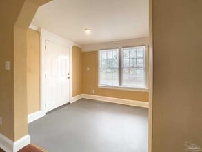 2615 W Jackson St in Pensacola, FL - Building Photo - Building Photo