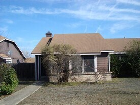 1214 Orchard Park Cir in Pflugerville, TX - Building Photo