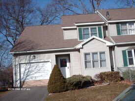 41 Luden St in Springfield, MA - Building Photo