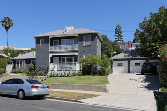 10691 Holman Ave in Los Angeles, CA - Building Photo - Building Photo