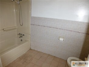 419 Hancock St in South Plainfield, NJ - Building Photo - Building Photo