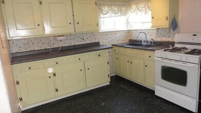 3330 Fortune Ave in Parma, OH - Building Photo - Building Photo