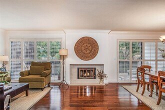 2510 E Willow St, Unit Apt 208 in Signal Hill, CA - Building Photo - Building Photo