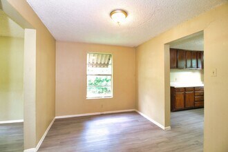 8100 Doreen Ave in Fort Worth, TX - Building Photo - Building Photo