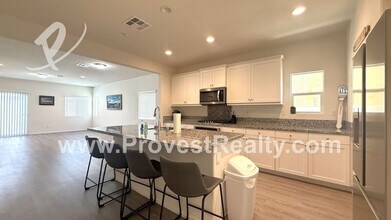 10732 Quarter Horse Ave in Hesperia, CA - Building Photo - Building Photo