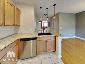 6204 Ellenwood Dr in Rex, GA - Foto de edificio - Building Photo