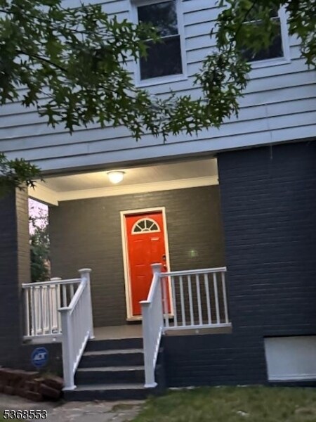351 Ogden St in Orange, NJ - Building Photo - Building Photo