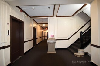 2001 Commonwealth Ave, Unit 16 in Brighton, MA - Building Photo - Building Photo