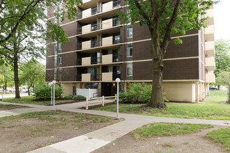 Towers on Hudson in Troy, NY - Building Photo - Building Photo